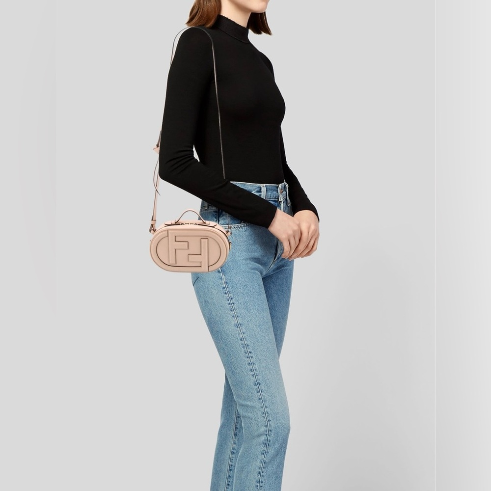 Fendi Cream Leather Crossbody Camera Bag - Picture 2 of 12